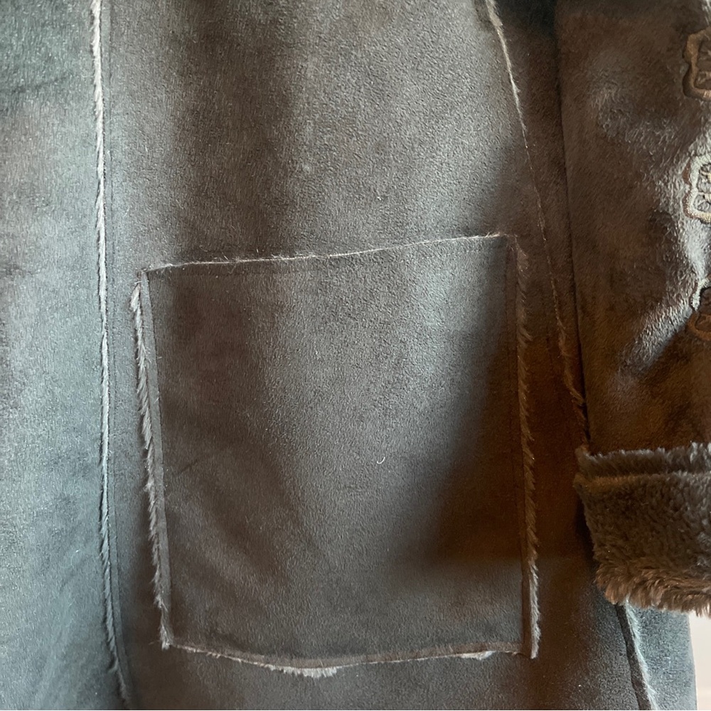BIYA Women's Cozy Black Teddy Jacket - Picture 7 of 8